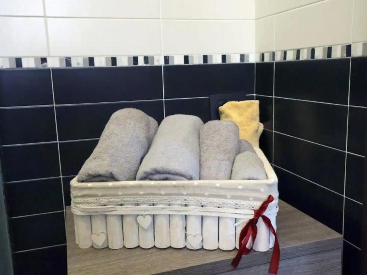 La Petite Maison Turin Bagian luar foto