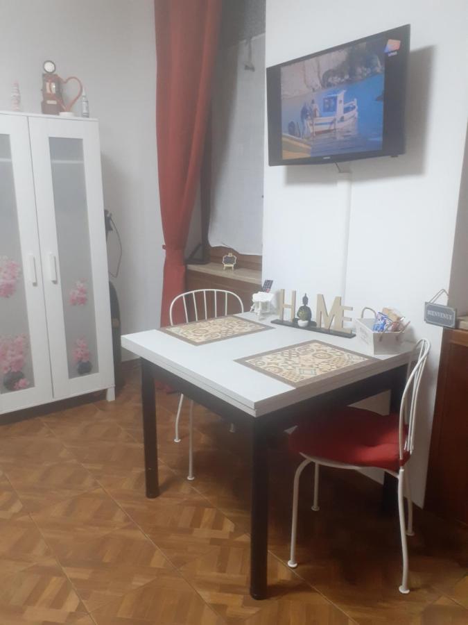 La Petite Maison Turin Bagian luar foto